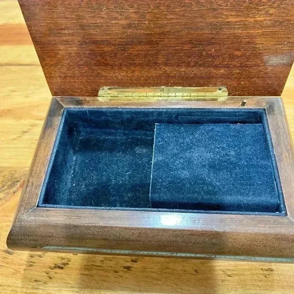 Scultura Di G. Armani Italian Inlayed Music box, jewelry box, trinket box - Picture 3 of 5